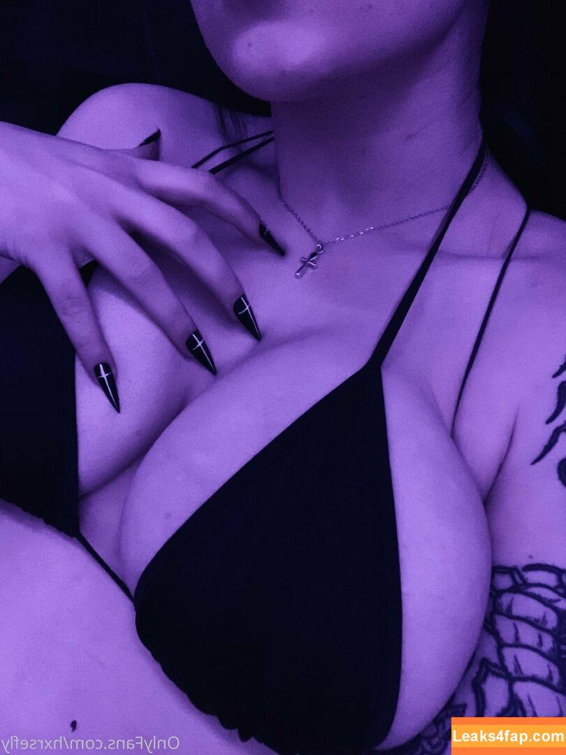 userelaine_exe /  leaked photo photo #0017