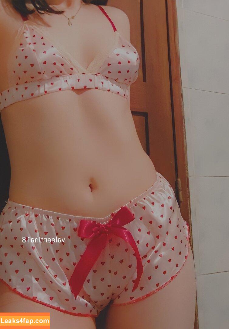 valeentina18 /  leaked photo photo #0002