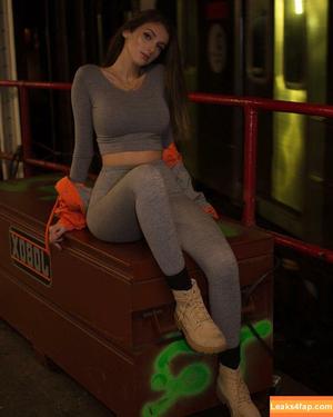 Valentina photo #0012