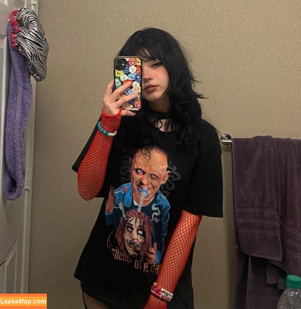Valvampire / Peachyyval / kill.val leaked photo photo #0014
