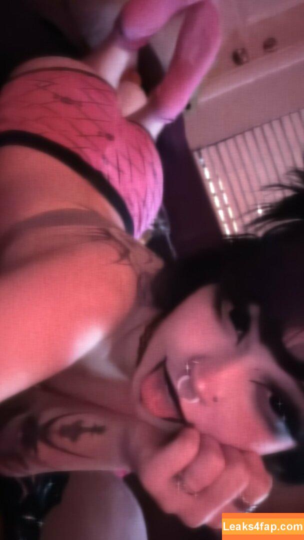 Valvampire / Peachyyval / kill.val leaked photo photo #0070