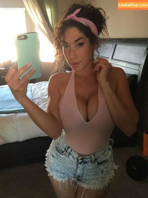 Vanessa James photo #0008