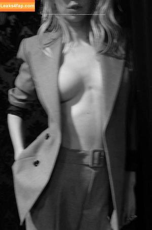 Vanessa Kirby photo #0160