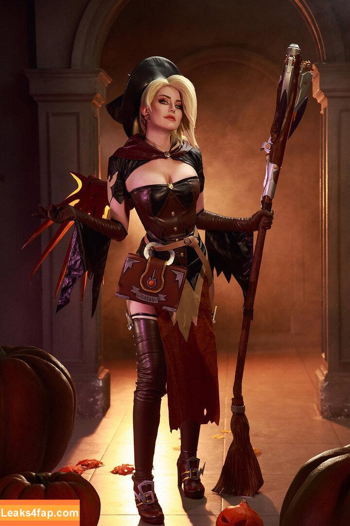 vick_torie / torie / vick_torie_cos / victoriagucci leaked photo photo #0021