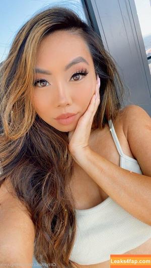 Victoria Nguyen photo #0316