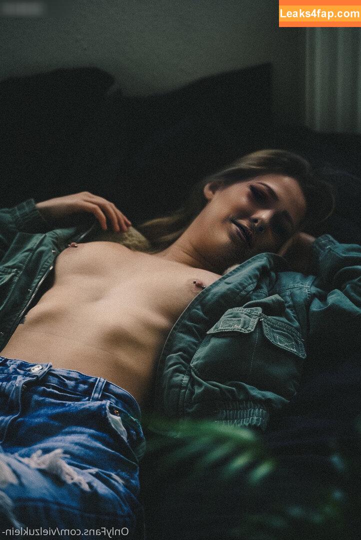 Vielzuklein_ / laurachesnok / vielzuklein / vielzuklein- leaked photo photo #0121