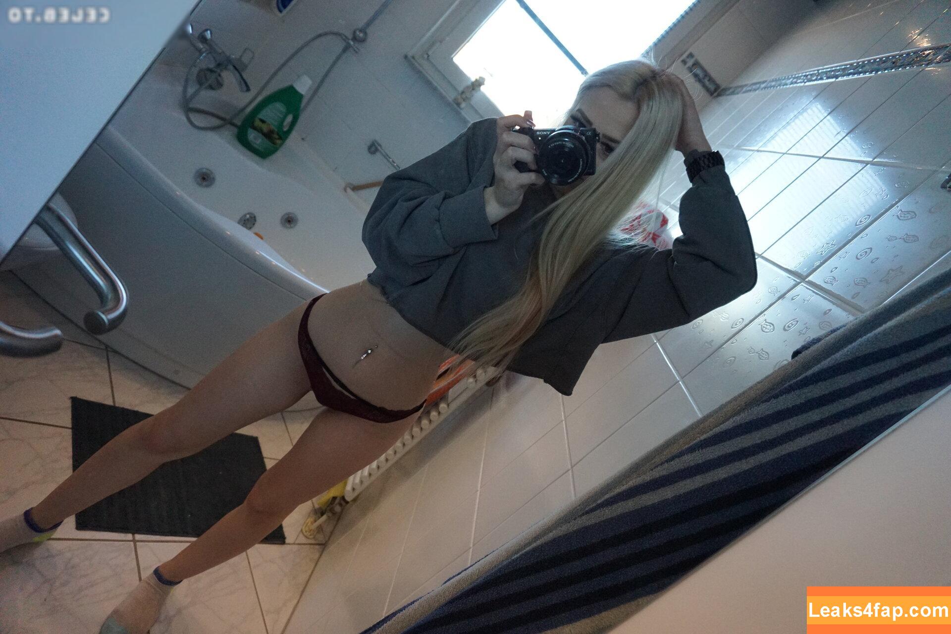 Vielzuklein_ / laurachesnok / vielzuklein / vielzuklein- leaked photo photo #0180