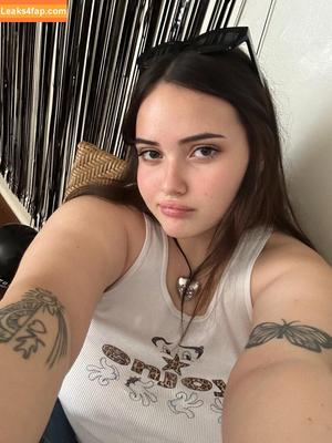 violet_harmon photo #0009