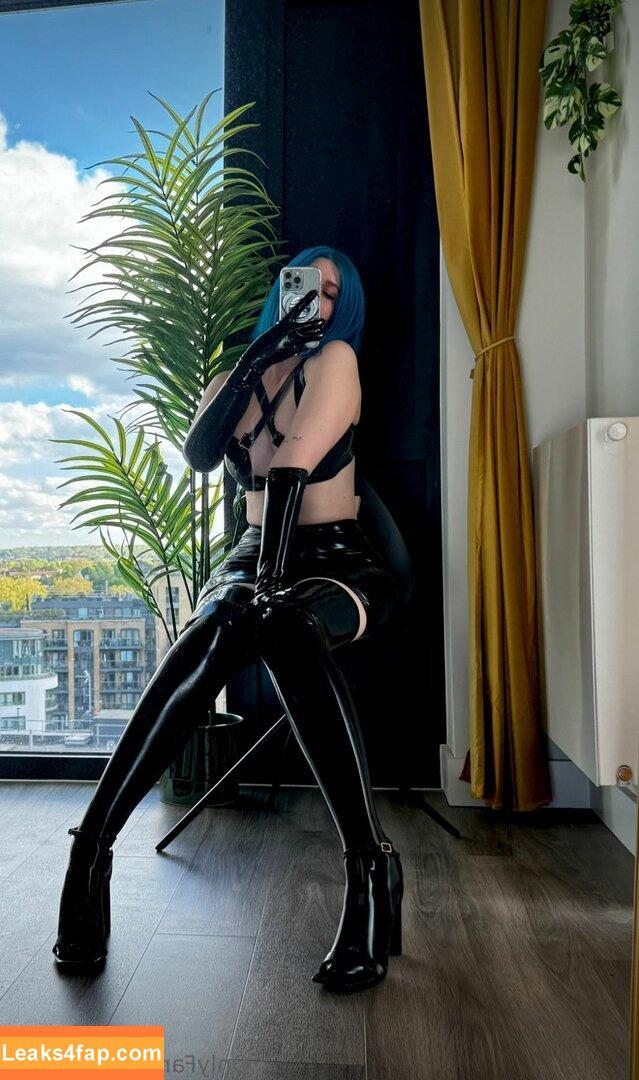 Vixenp / officialvixenv leaked photo photo #0011