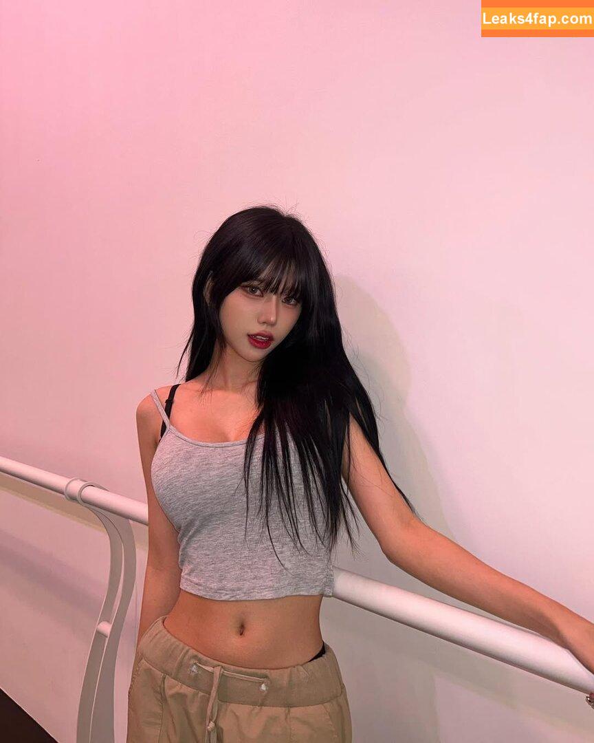 we8136 / suri_s2_ / 최솜이 leaked photo photo #0018