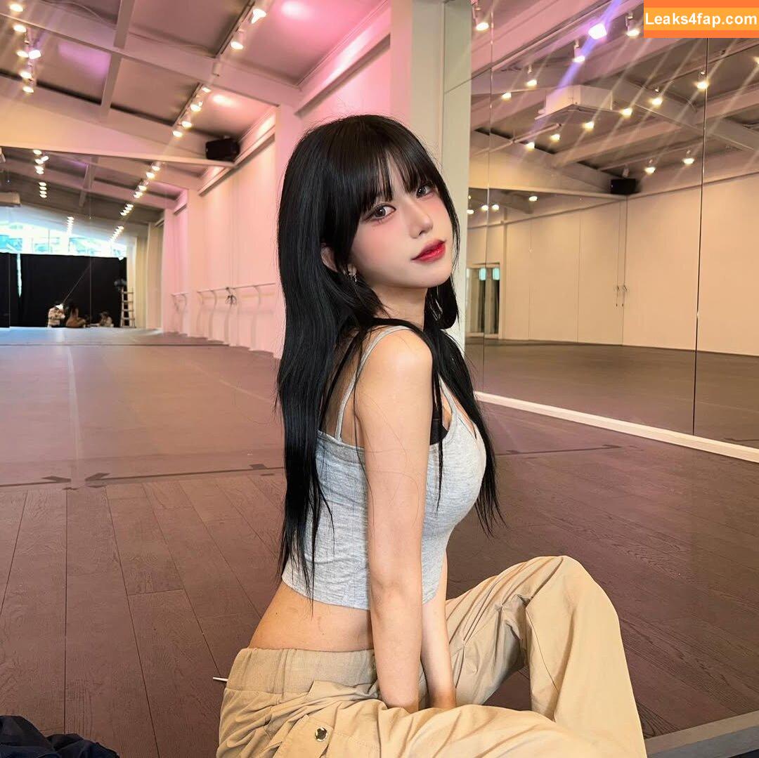 we8136 / suri_s2_ / 최솜이 leaked photo photo #0019