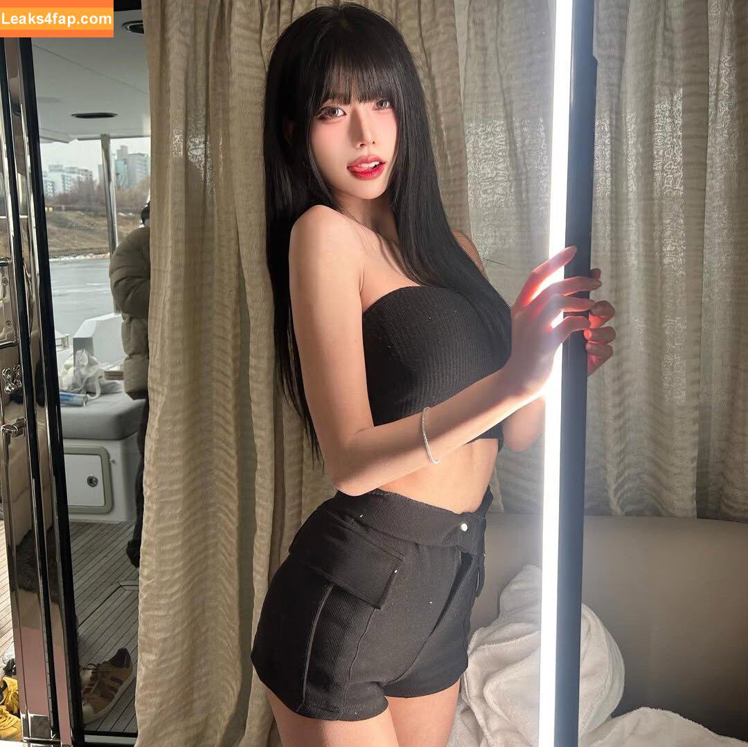 we8136 / suri_s2_ / 최솜이 leaked photo photo #0021