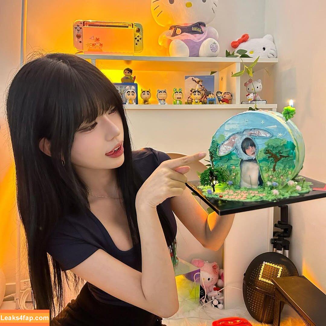 we8136 / suri_s2_ / 최솜이 leaked photo photo #0022