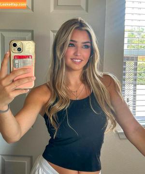Whitney Robbins photo #0007