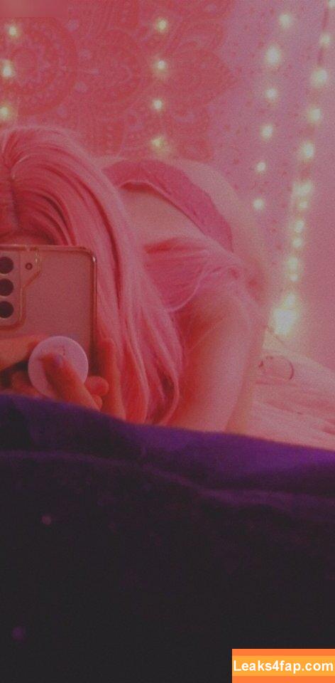 wolffoolyy / LittleWolfi / littlewolfiii leaked photo photo #0001
