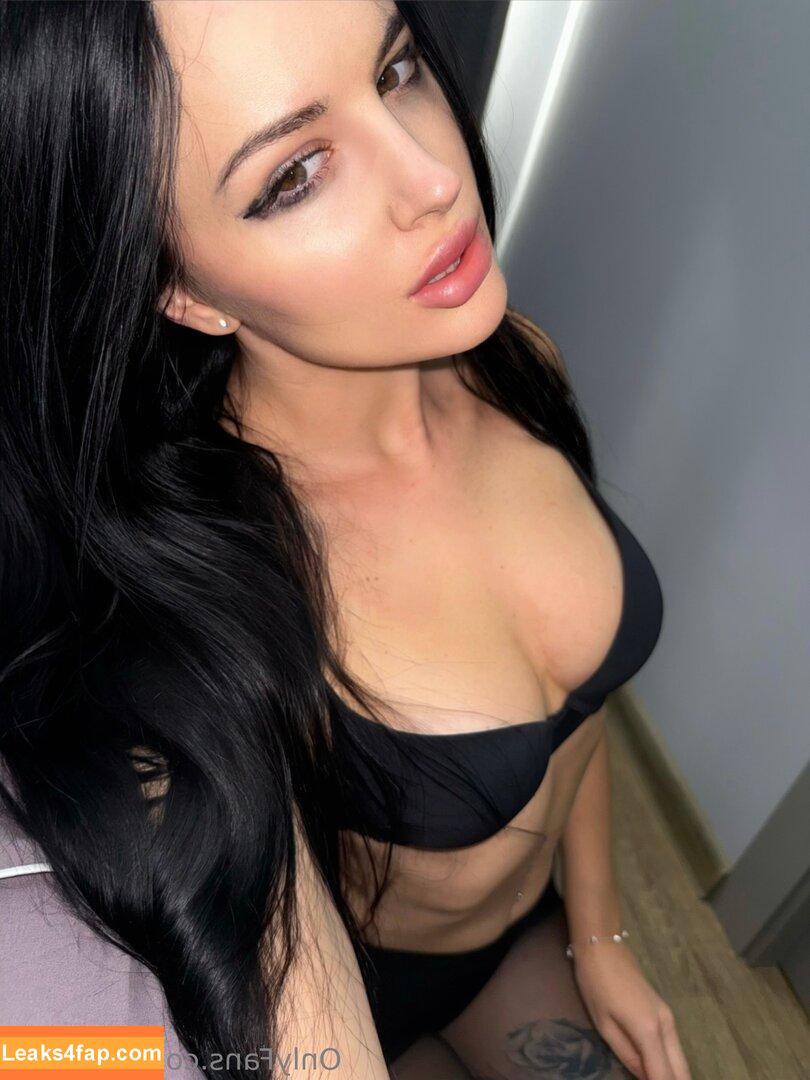 xxmillaa / xxmilla leaked photo photo #0077