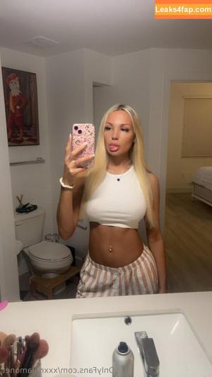 xxxmilamonet photo #0042