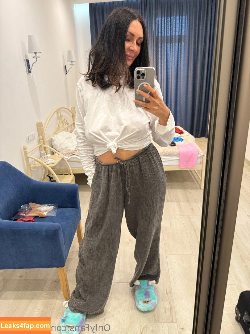 y0ur_wife / y0ur.wife leaked photo photo #0016