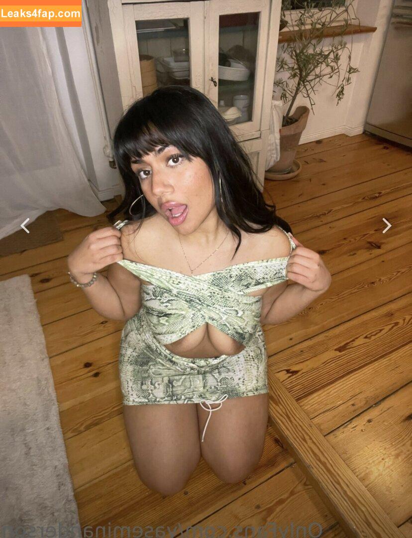 yaseminanderson / yourlilyasemin leaked photo photo #0010