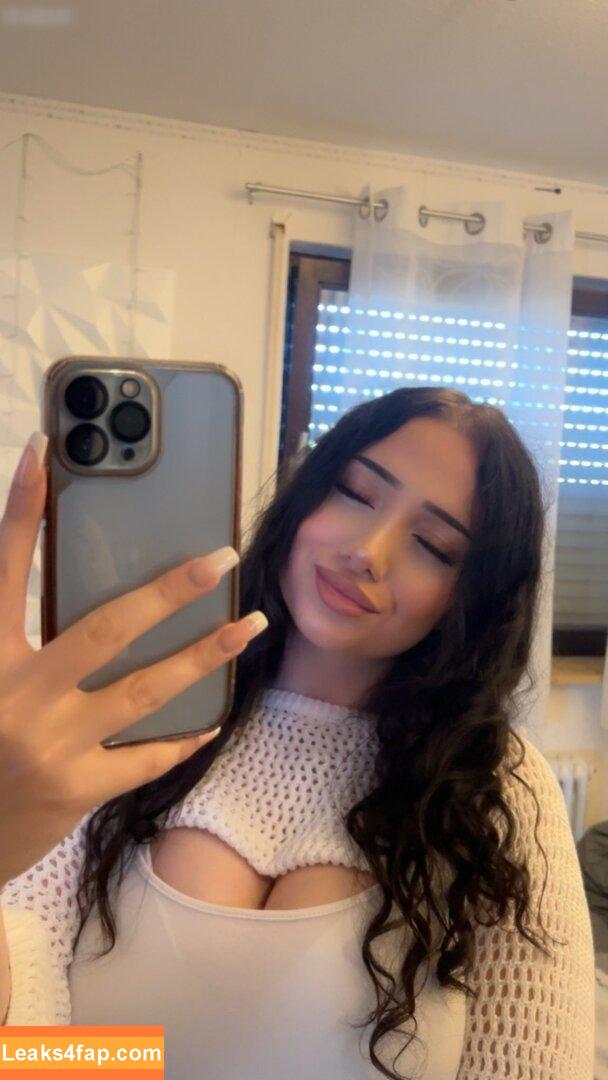 yasilisches /  leaked photo photo #0115
