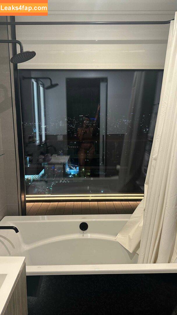 Yesjulz leaked photo photo #0055