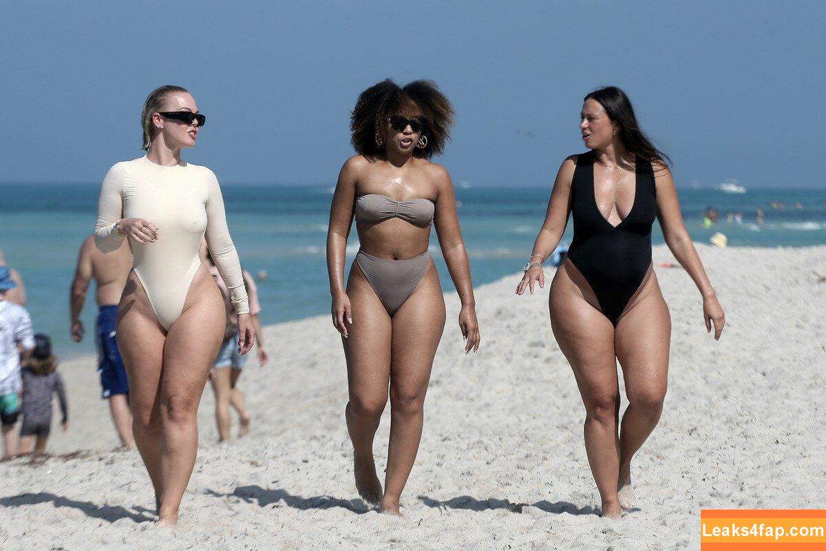Yesjulz leaked photo photo #0248