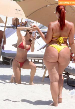 Yesjulz photo #0253