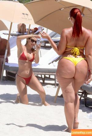 Yesjulz photo #0254