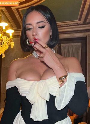 Yesjulz photo #0438