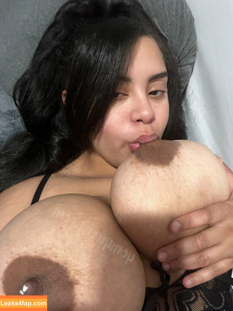 Yomyjuggs / Milky Titties / Yomyareolas / Yomywrist leaked photo photo #0066