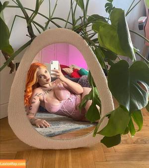 yoourgingergirl photo #0004