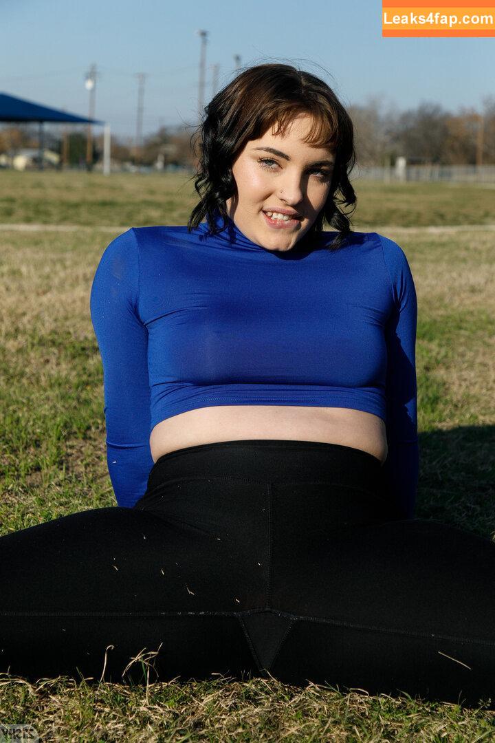 yourpuppygirl / puppy_girl_jenna / puppygirljenna leaked photo photo #0096