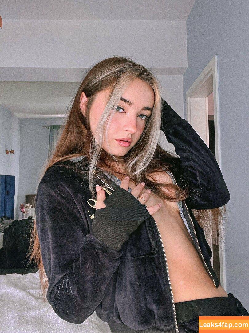 yukiszwaczka / vanessaszwaczka leaked photo photo #0014