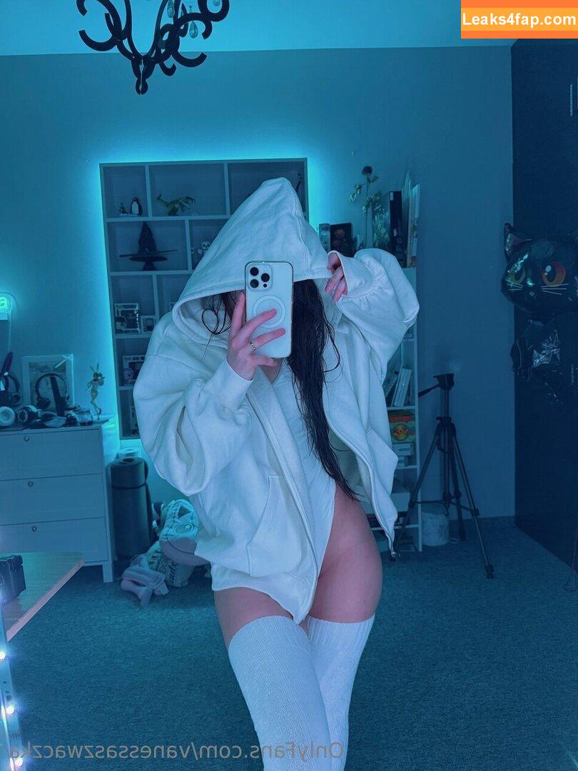 yukiszwaczka / vanessaszwaczka leaked photo photo #0049