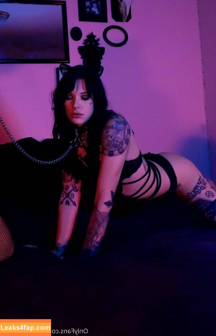 zeenosferatu /  leaked photo photo #0017