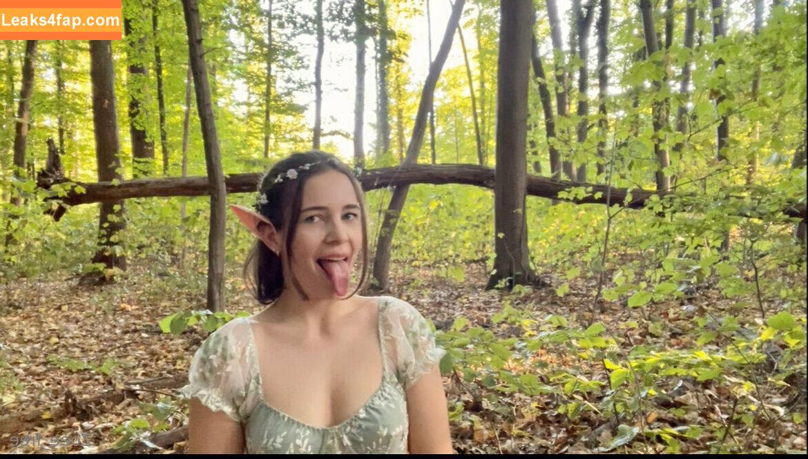 zoenafree / zoefree_ leaked photo photo #0003