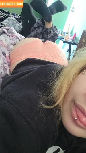 Zomboobs photo #0040