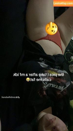 Zomboobs photo #0050