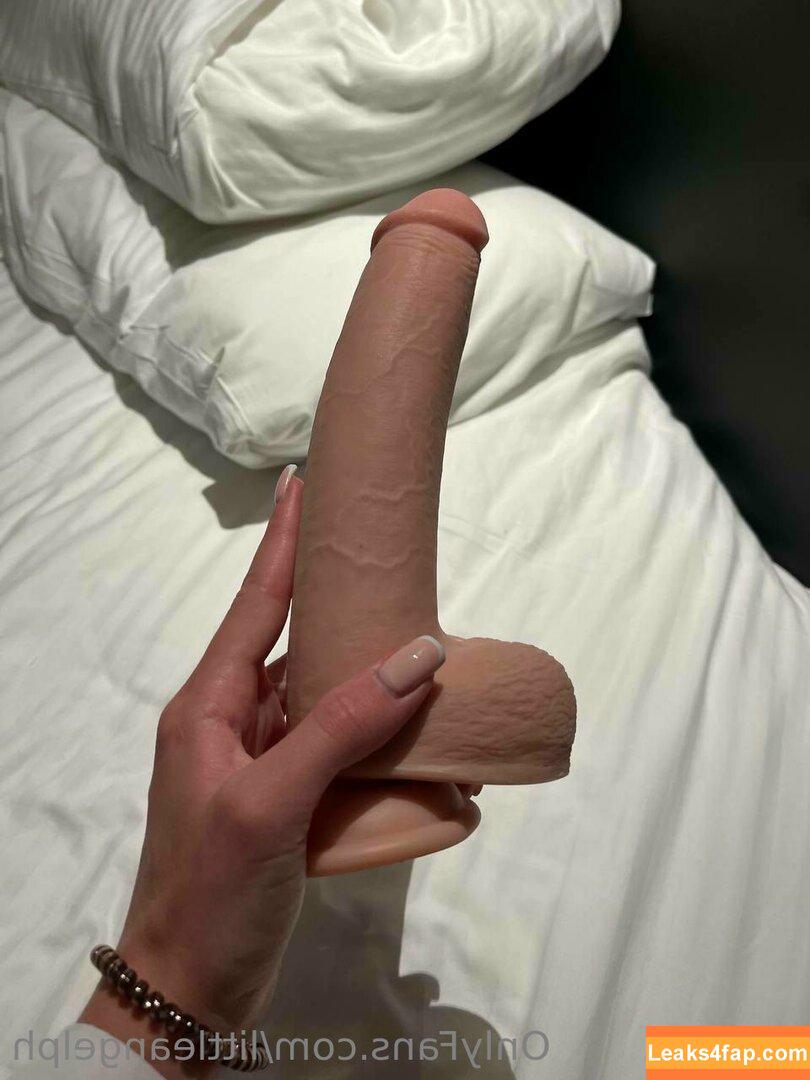 angelphub /  leaked photo photo #0068