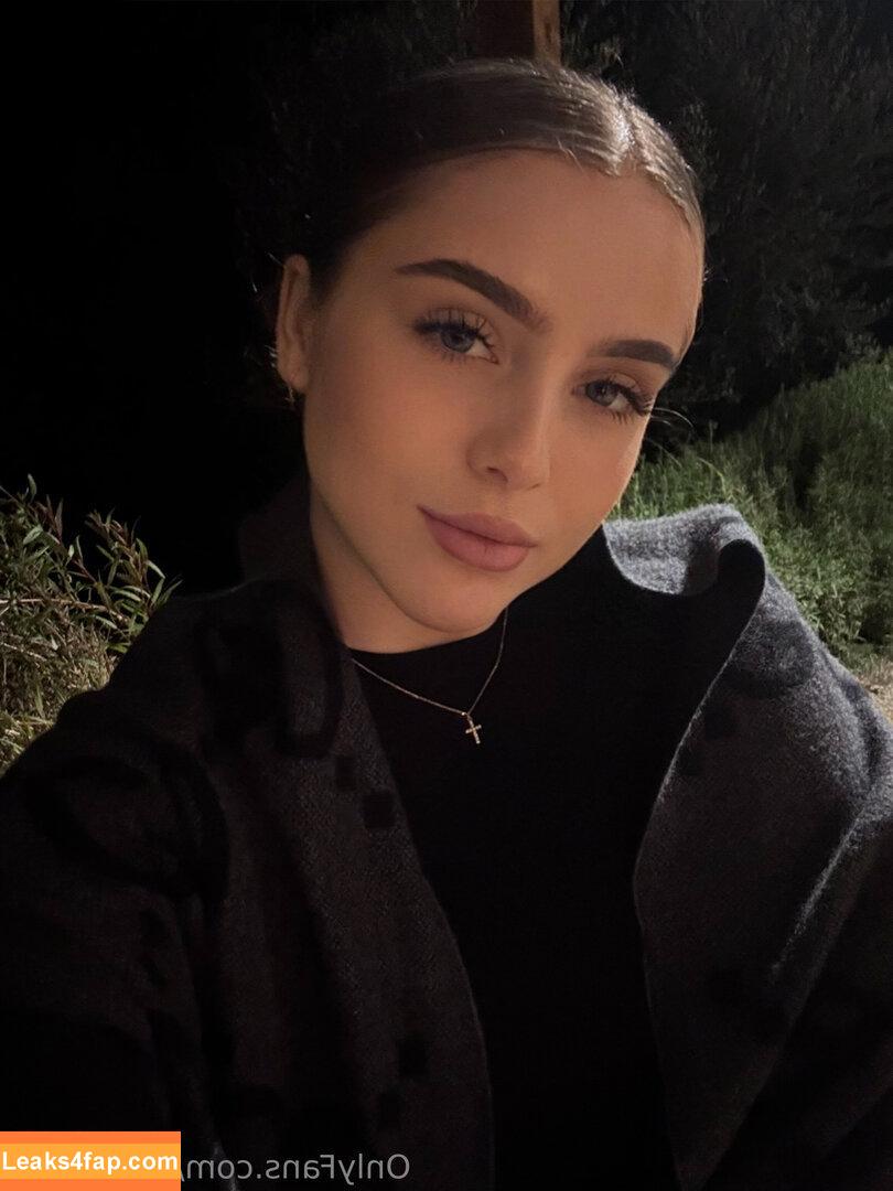 emiliallure /  leaked photo photo #0028