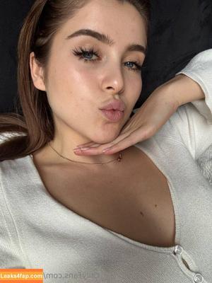 emiliallure photo #0021