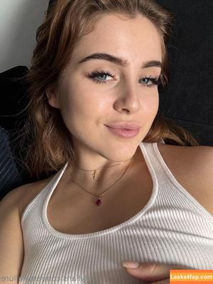 emiliallure photo #0023