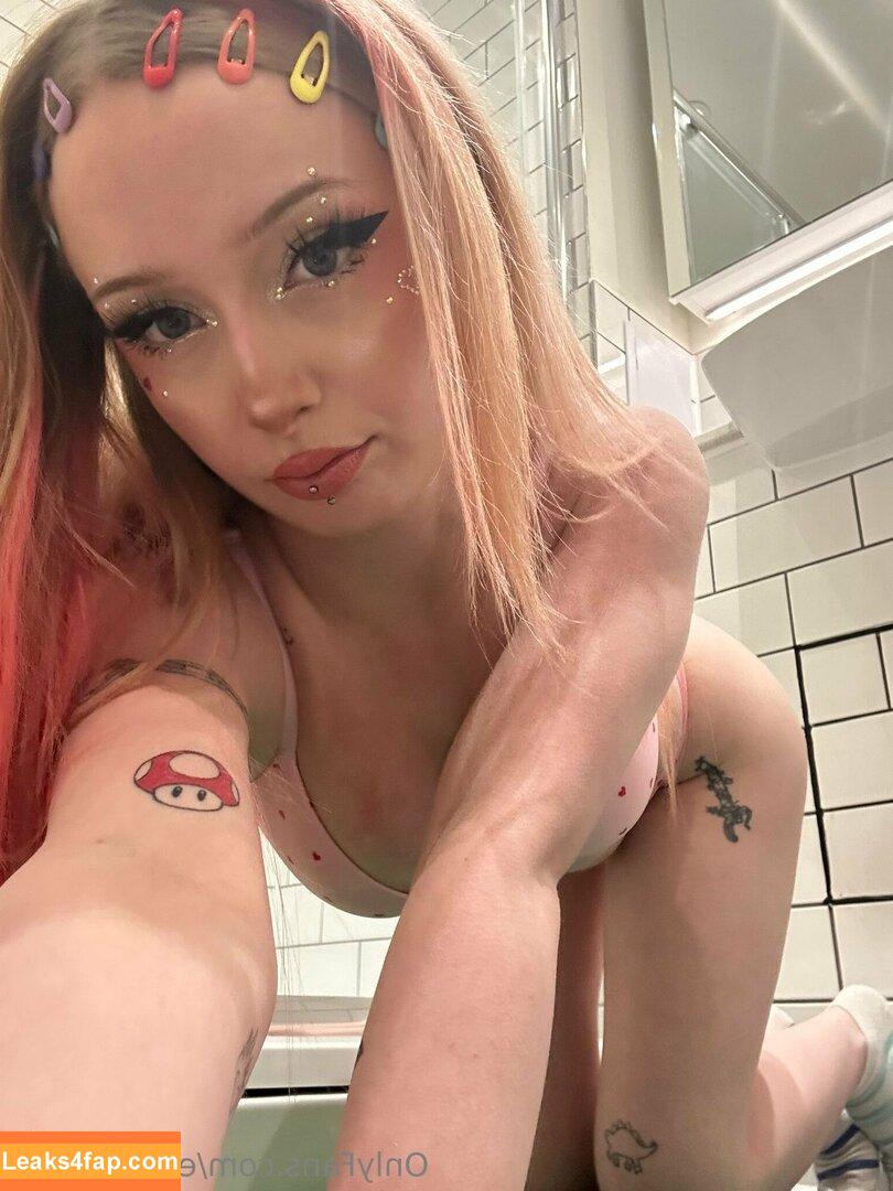 EvaViolet / evaaviolett leaked photo photo #0005