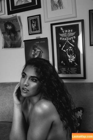 Jade.Love photo #0024