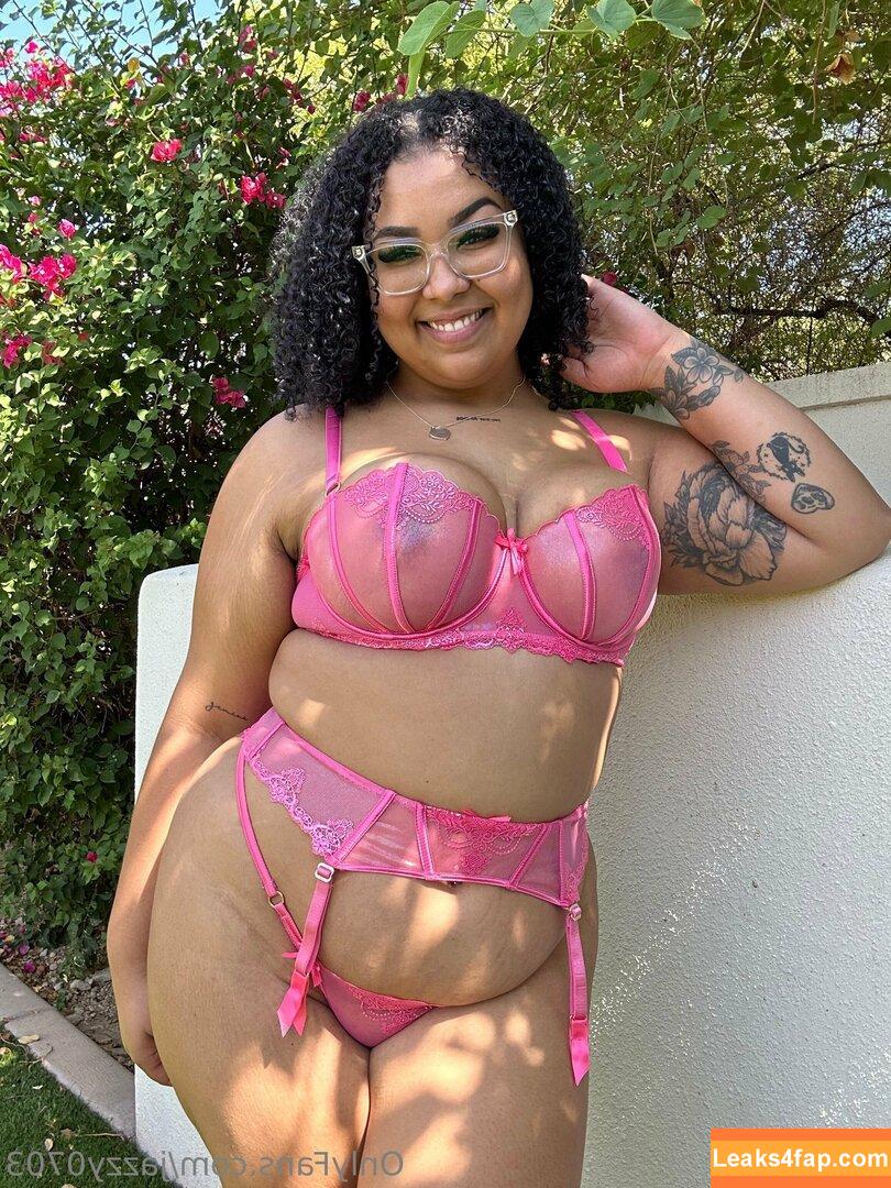 jazzy0703 / jazdubois / jazzyof09 leaked photo photo #0011
