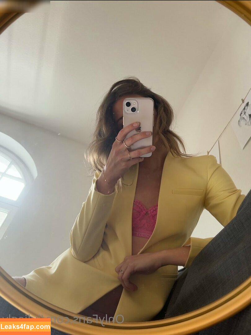 juliagly /  leaked photo photo #0002
