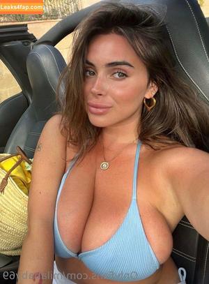 Mila Santos photo #0001