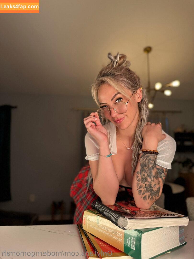moderngomorrah /  / Heidi-Jo-fit leaked photo photo #0029