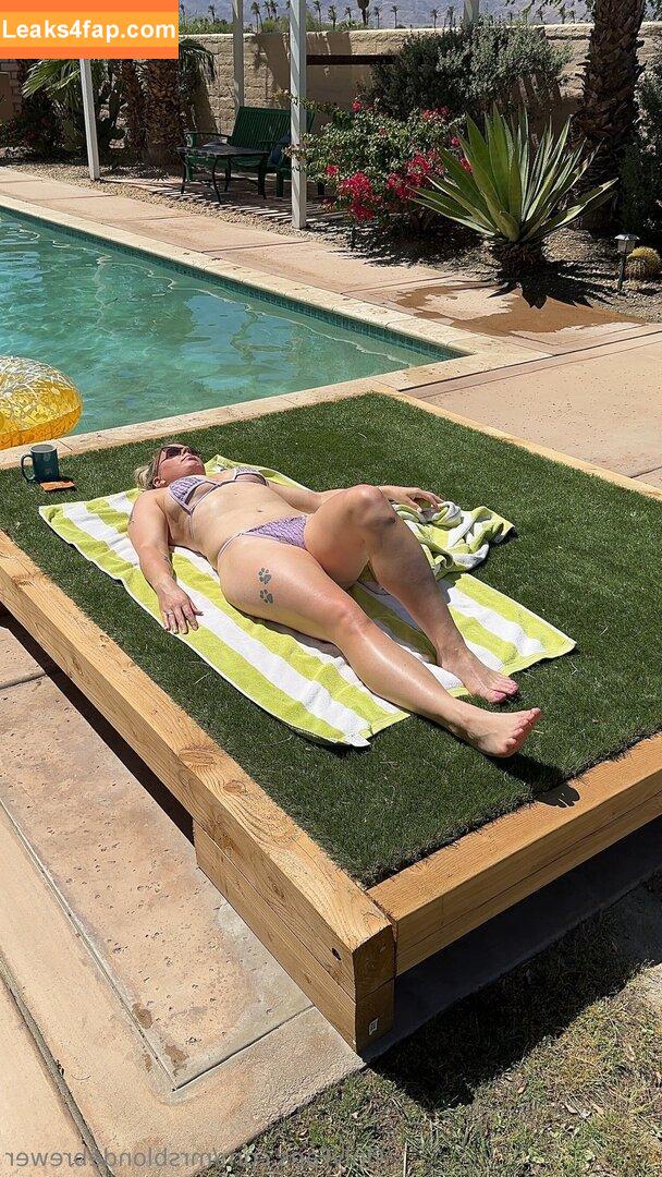 mrsblondebrewer / maggieclayton_ leaked photo photo #0025