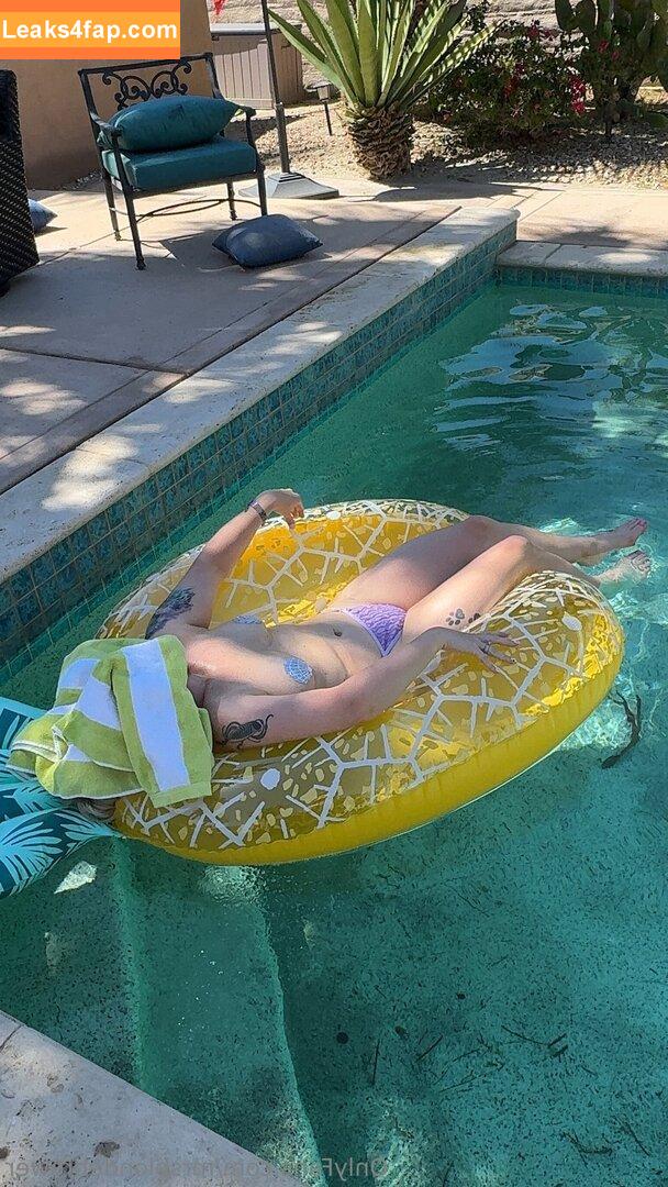 mrsblondebrewer / maggieclayton_ leaked photo photo #0028